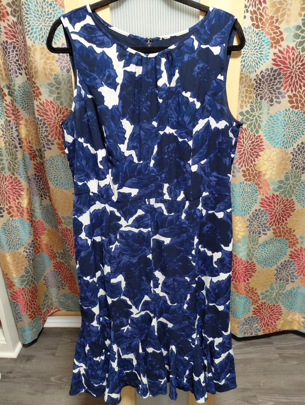 Talbots Navy White Sleeveless Floral Midi Dress W/Fluted Bottom